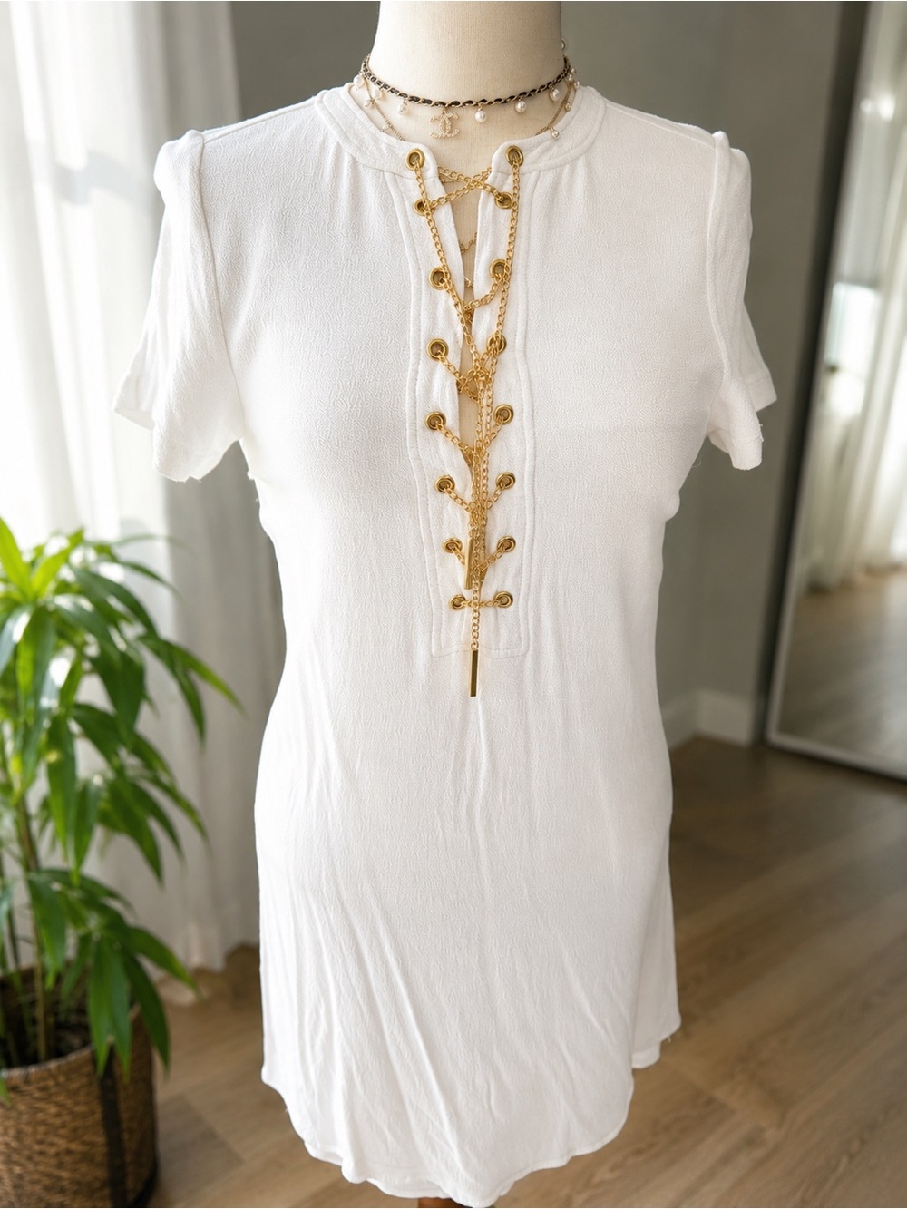 ✨ NWOT MK White Short-Sleeve Dress with Gold Chain Lace-Up